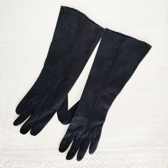 Designer Black Gloves Suede Leather, Detailed Design Stitch New Condition Vintag - Picture 3 of 10